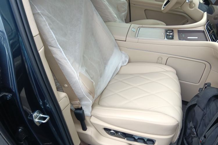 Used Hima AITO M9 2025 Extended-Range Ultra Version 52 kWh 6-Seater Right Front Seat