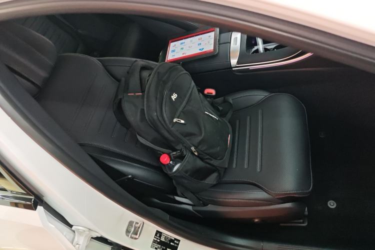 Used Mercedes-Benz C-Class 2025 C 260 L Obsidian Night Sport Edition Right Front Seat