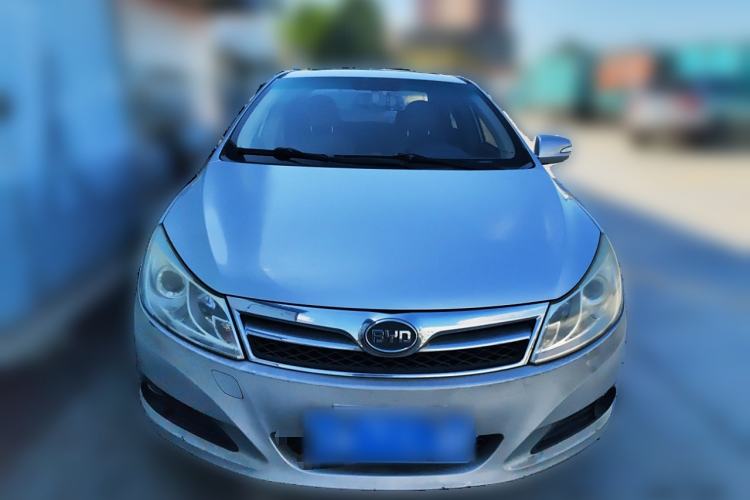 Used BYD Surui 2012 1.5TID Automatic Luxury Version Front