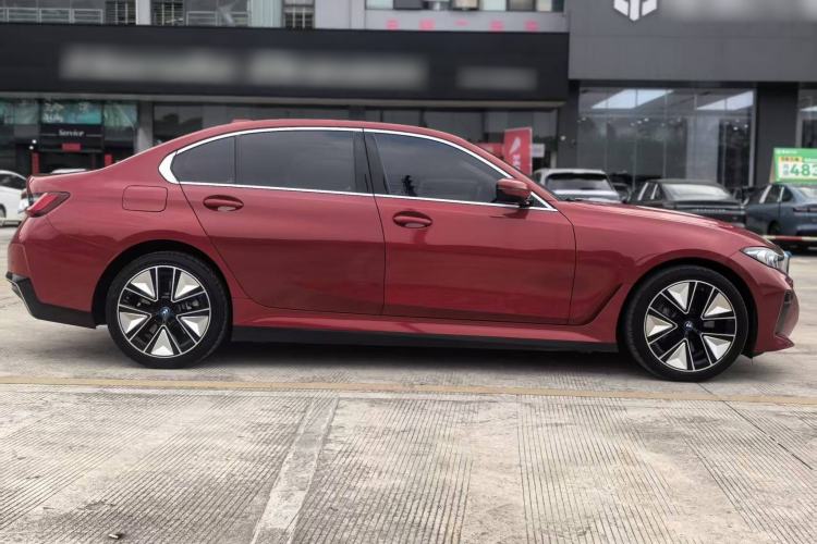 Used BMW i3 2022 eDrive 35 L
