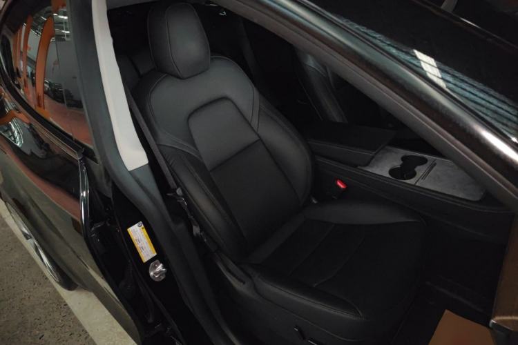 Used Tesla Model Y 2022 Rear-Wheel-Drive Version
