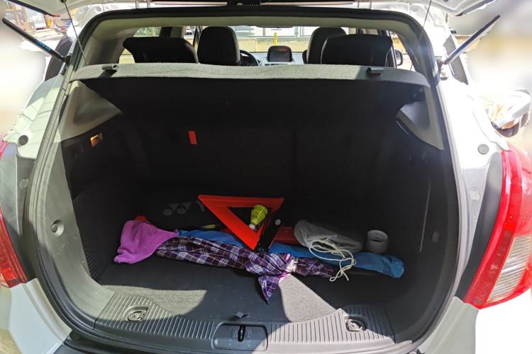 Used Buick Encore 2015 1.4T Automatic Two-Wheel Drive Urban Elite Version
