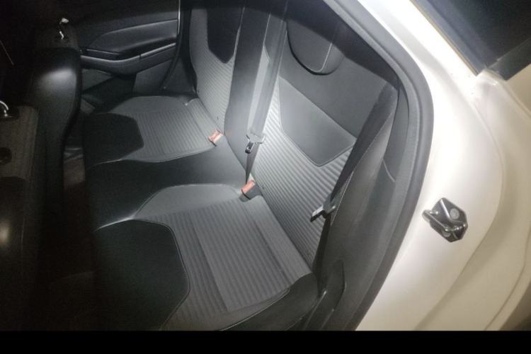 Used Ford Focus 2017 Sedan 1.6L Automatic Fashion Edition Smart Drive Version Interior 4