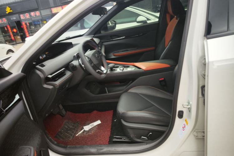 Used Changan UNI-V 2022 1.5T Prestige Version