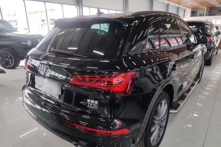 Used Audi Q5L 2022 40T Fashionable and Dynamic Model Rear Right 45 Deg