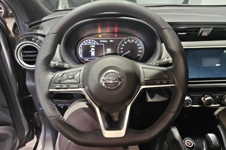 Used Nissan Kicks 2018 1.5L CVT Smart Connect Luxury Edition