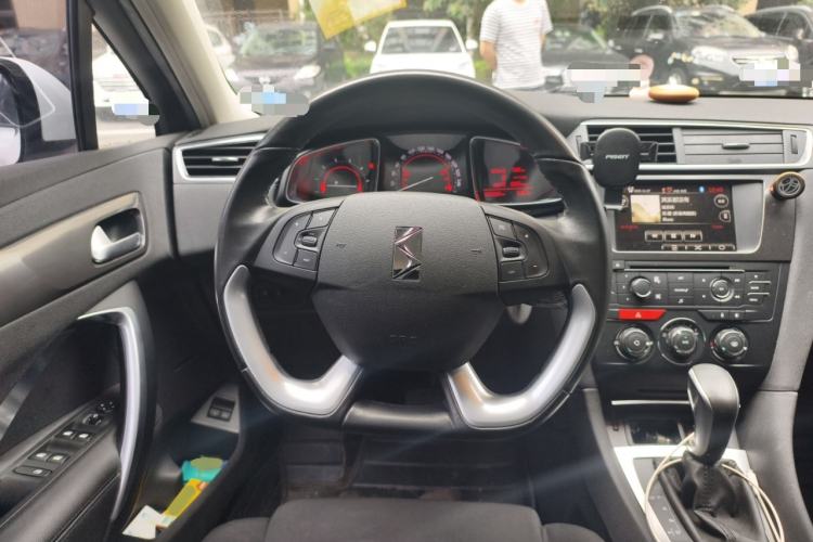 Used DS 5LS 2016 1.6T Style Edition THP160