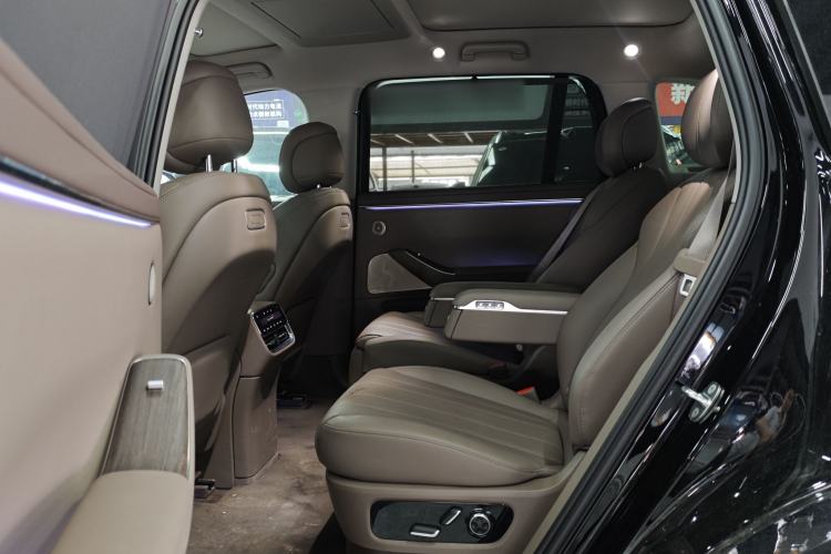 Used Hima AITO M7 2026 Model Range-Extending Ultra All-Wheel Drive 6-Seater Version Interior 3