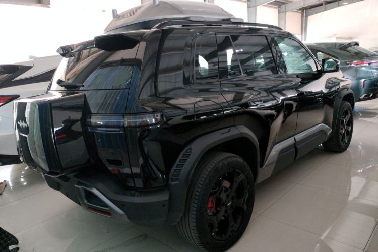 Used Formula Leopard Titanium 3 2025 501 km Four-Wheel Drive Drone Edition
