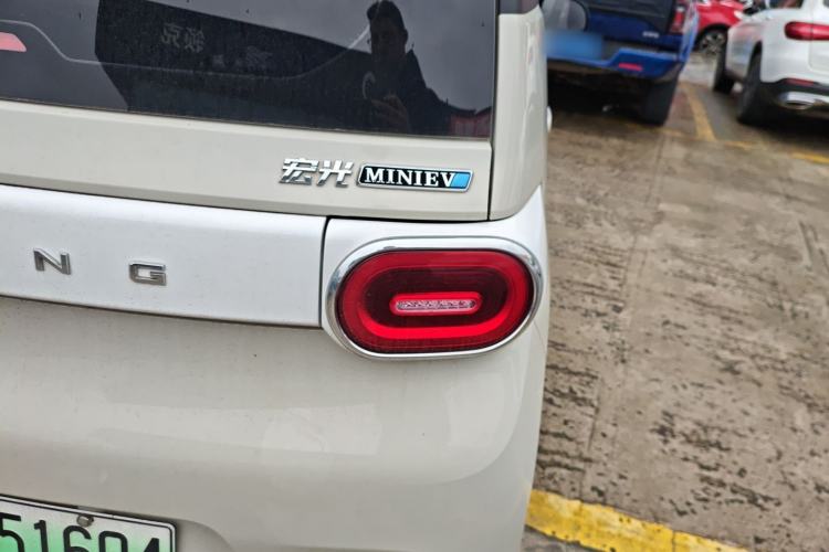 Used Wuling Hongguang MINIEV 2024 3rd Generation 215km Advanced Version Right Rear Taillight