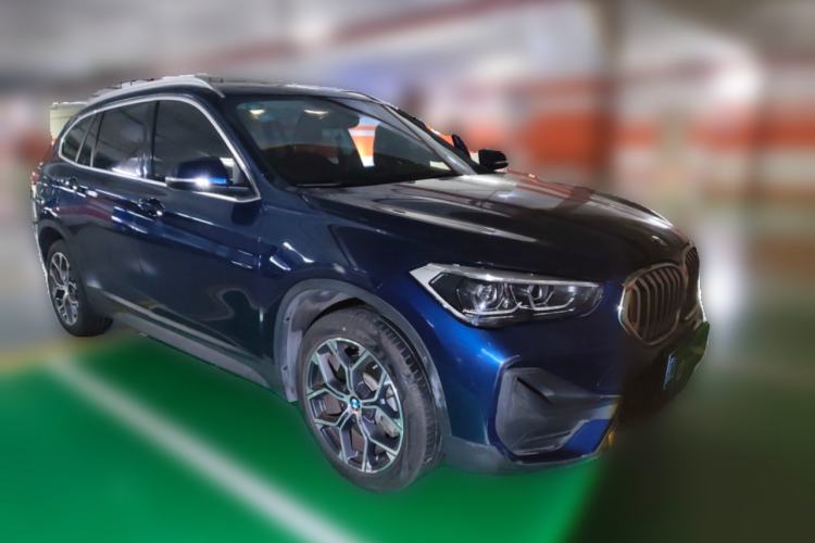 Used BMW X1 2020 sDrive25Li Leading Model Front Right 45 Deg