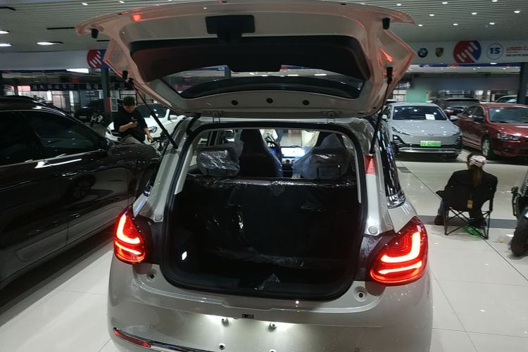 Used Wuling Bingo 2025 333 km Enjoyment Version Trunk