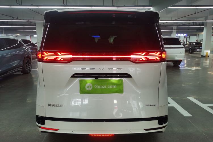 Used Denza D9 2022 DM-i 970 Four-Wheel Drive Flagship Model
