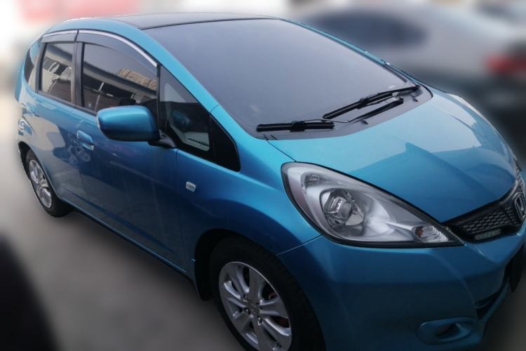 Used Honda Fit 2011 1.3L manual Comfort version
