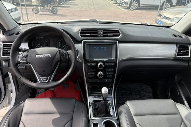 Used Haval H2 2016 Red-Label 1.5T Manual Two-Wheel Drive Luxury Model
