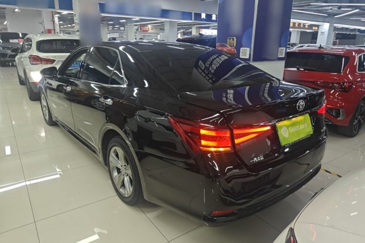 Used Toyota Crown 2015 2.0T Fashion Edition
