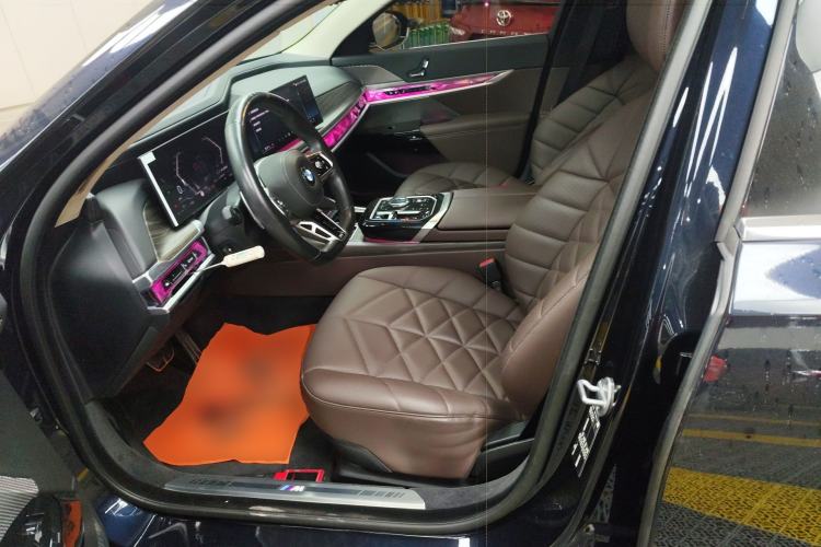 Used BMW 7 Series 2023 735Li M Sport Package Left Front Seat