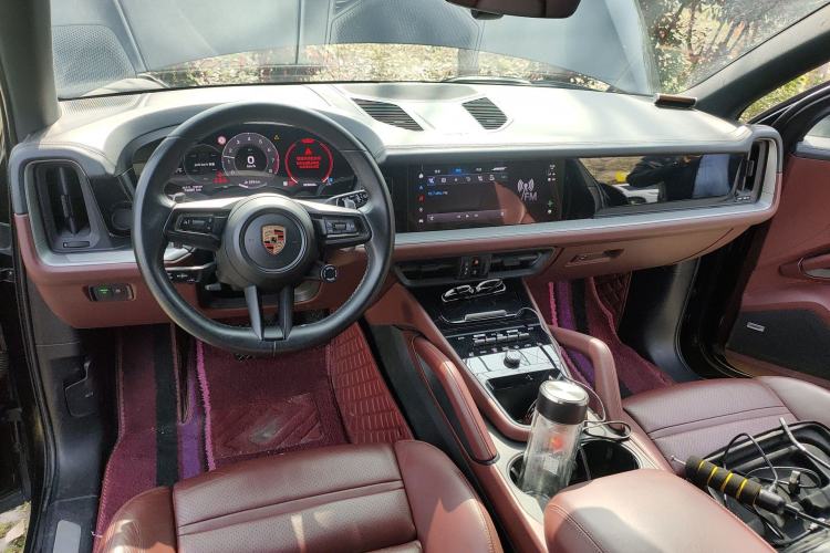 Used Porsche Cayenne 2024 Cayenne 3.0T Center Console