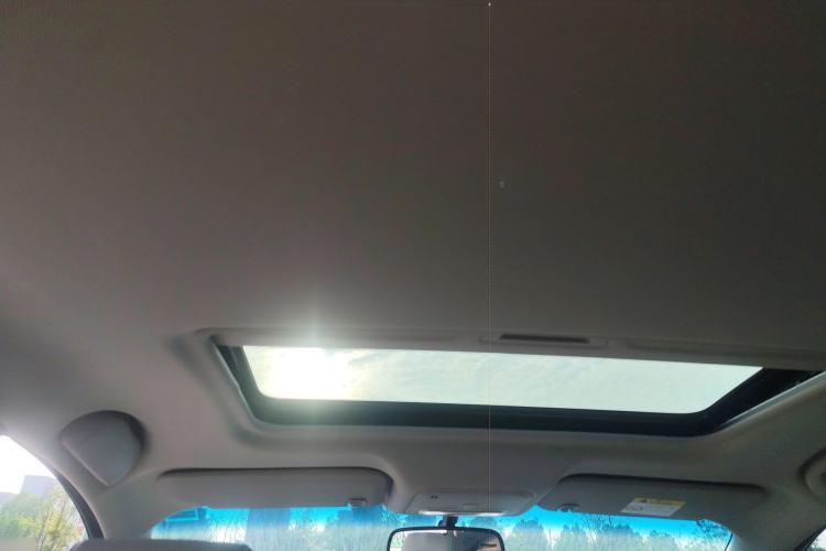 Used Buick GT 2019 15T Dual-Clutch Connected Elite Model China VI Headliner