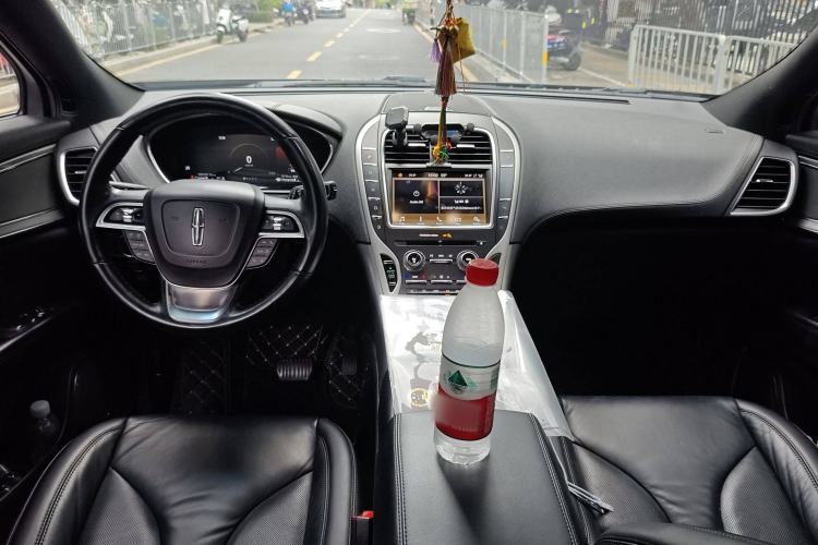 Used Lincoln Nautilus 2019 2.0T Two-Wheel Drive Luxury Edition China VI Standard
