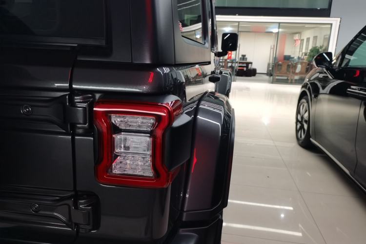 Used Jeep Wrangler New Energy 2021 Four-Door 2.0T 4xe Sahara Right Rear Taillight