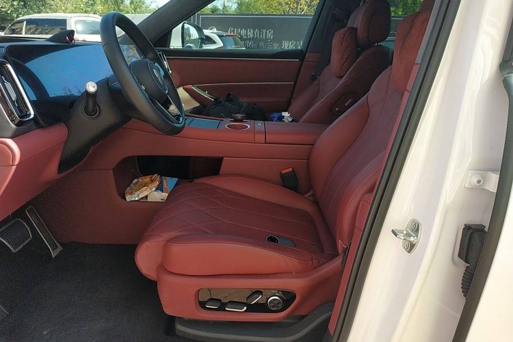 Used Hima AITO M8 2025 Extended-Range Max+ Version 53.4 kWh 6-Seater Edition
