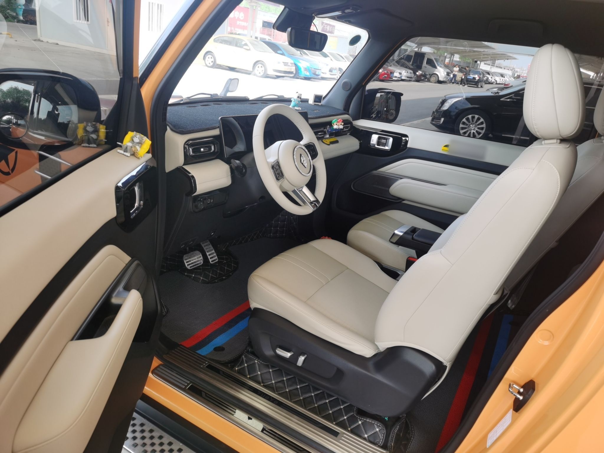 Переднее сиденье в автомобиле