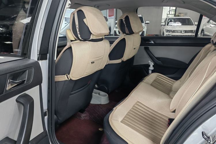 Used Skoda Rapid 2013 1.6L Manual Smart Selection Model