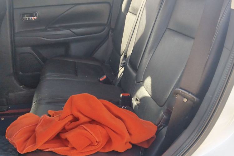 Used Mitsubishi Outlander 2014 2.4L 4x4 Deluxe Value Edition 5 Seats