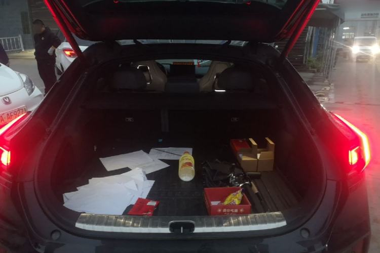 Used Zeekr 001 2024 WE Edition 95 kWh All-Wheel Drive Trunk