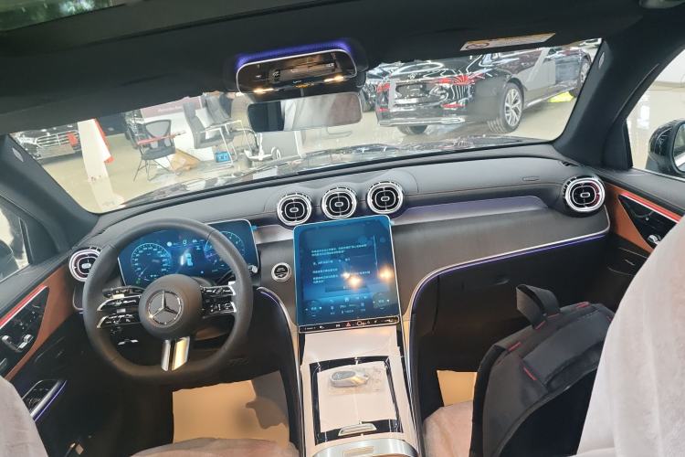 Used Mercedes-Benz GLC 2026 GLC 260 L 4MATIC Luxury Model
