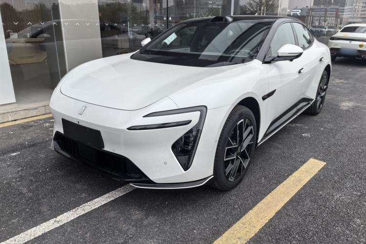 Used Avatr 06 2025 Max All-Electric Version