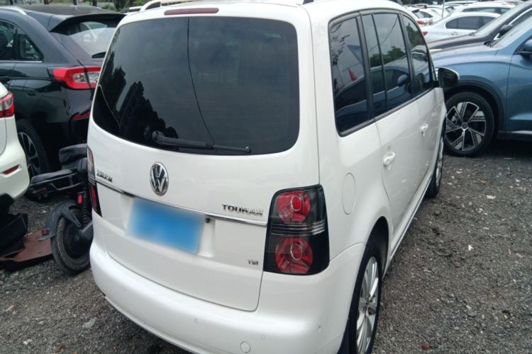 Used Volkswagen Touran 2013 1.4T DSG Smart Edition 7-Seater Rear Right 45 Deg