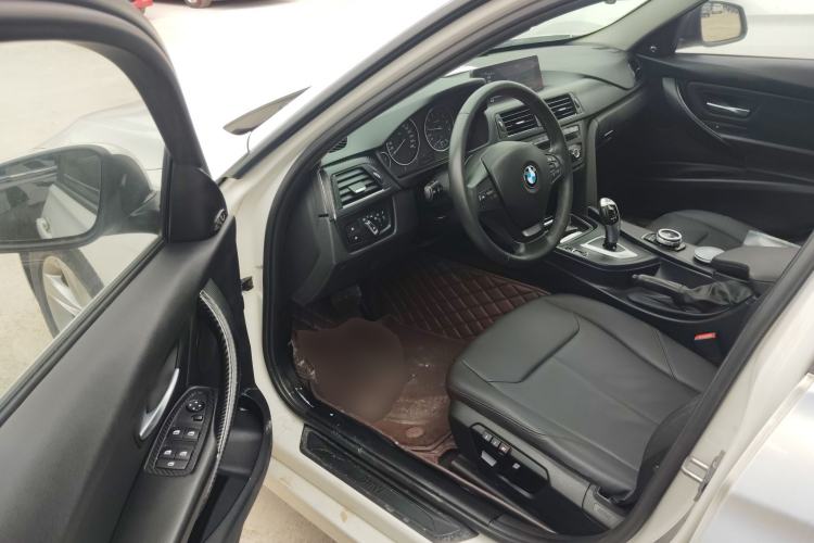 Used BMW 3 Series 2015 320i Active Edition
