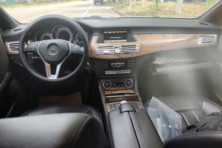 Used Mercedes-Benz CLS 2012 CLS 300 CGI Center Console
