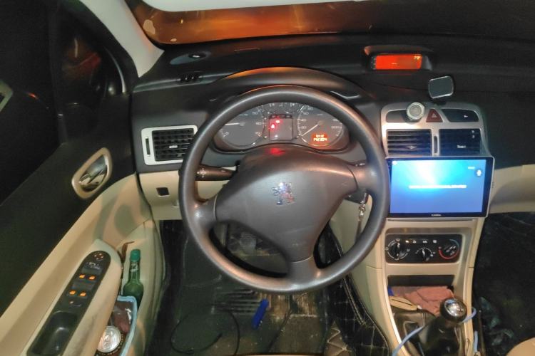 Used Peugeot 307 2010 Sedan 1.6L Manual Comfort Edition
