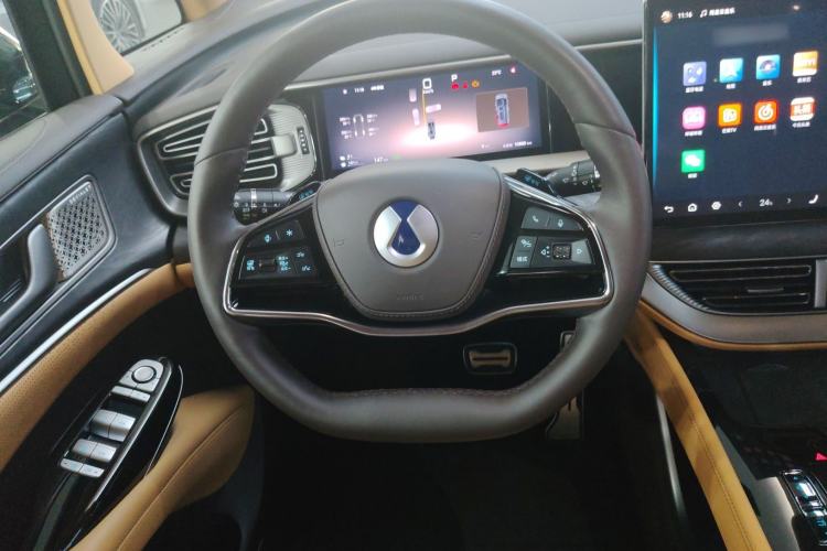 Used Denza D9 2025 DM-i Intelligent Drive 1020 Four-Wheel Drive Prestige Model
