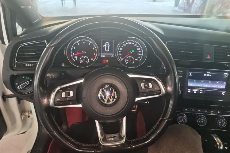 Used Volkswagen Golf 2016 1.4TSI Automatic R-Line