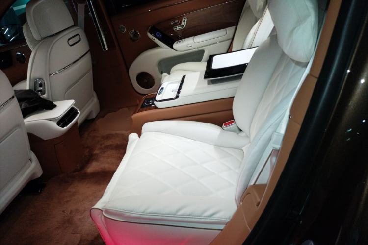 Used Hima S800 2025 Model, Range-Extended Starlight Executive Edition, 4 Seats
