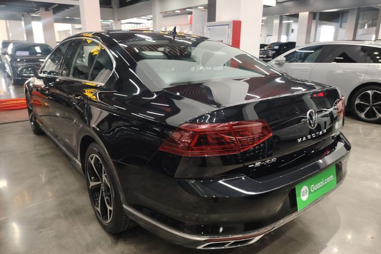 Used Volkswagen Magotan 2023 2 Million Units Commemorative Edition 330TSI DSG Luxury Version Rear Left 45 Deg