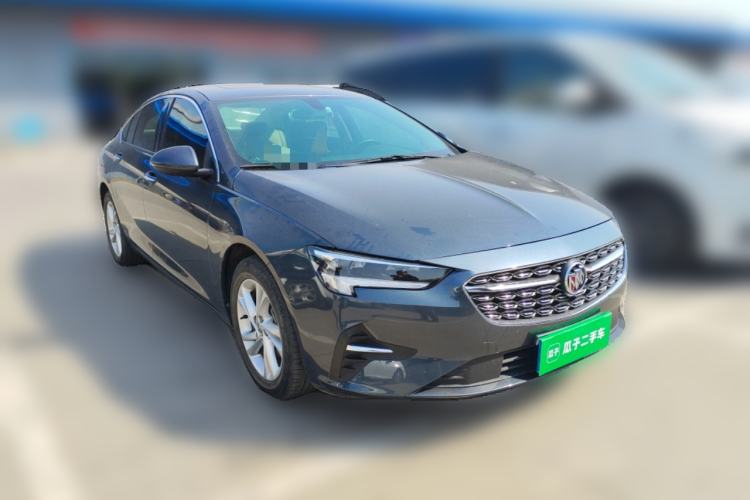 Used Buick Regal 2020 552T Elite Edition Front Right 45 Deg