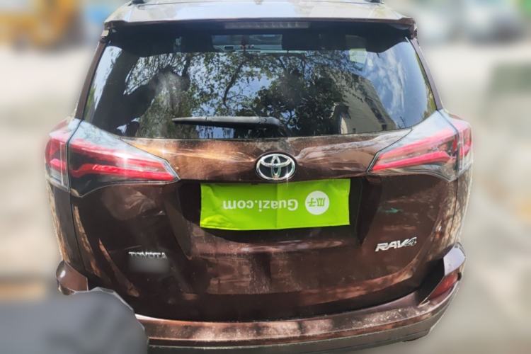 Used Toyota RAV4 2016 2.0L CVT Two-Wheel Drive Fashion Edition China V Standard
