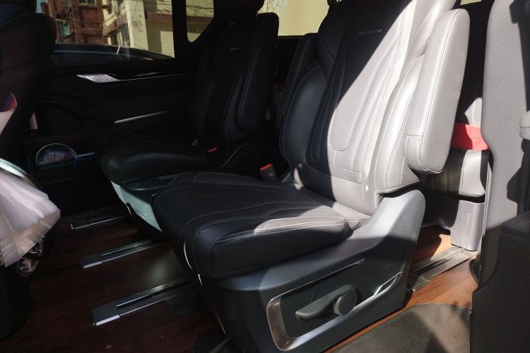 Used SAIC MAXUS G20 2021 PLUS 2.0T Gasoline Automatic Luxury Edition