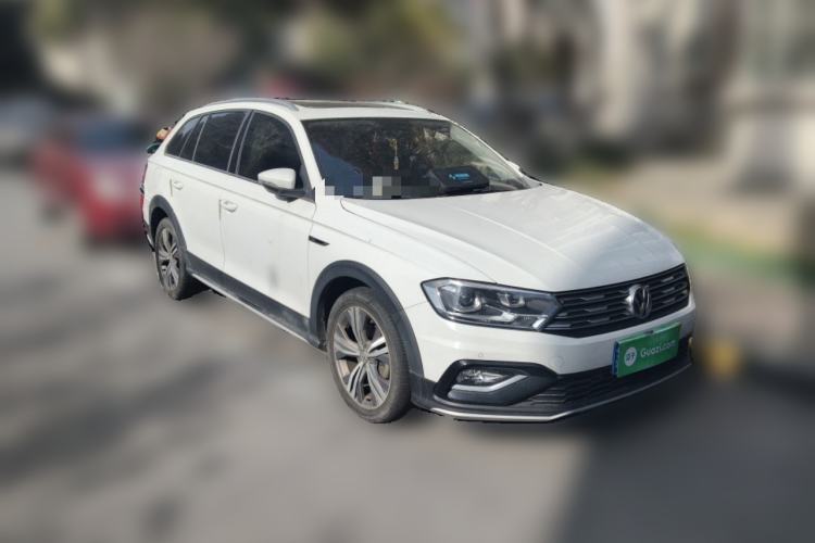 Used Volkswagen C-TREK 2018 230TSI DSG Luxury Version Front Right 45 Deg