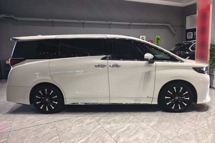 Used Toyota Alphard 2024 Dual-Engine 2.5L Prestige Edition
