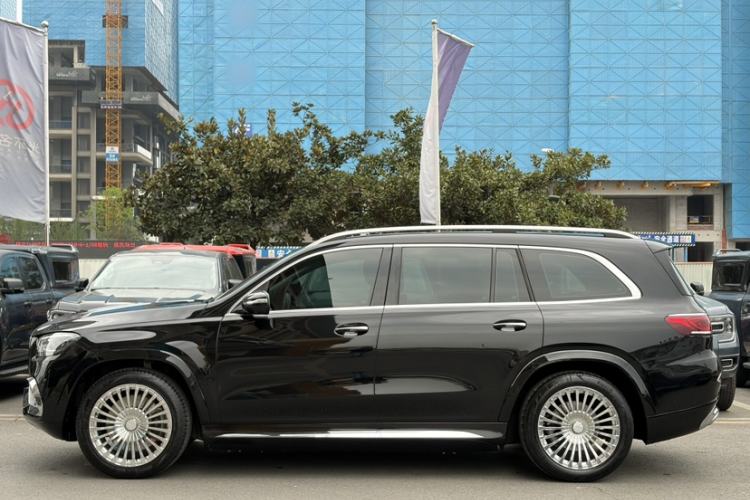 Used Mercedes-Benz GLS 2023 Refresh GLS 450 4MATIC Fashion Edition Exterior 2