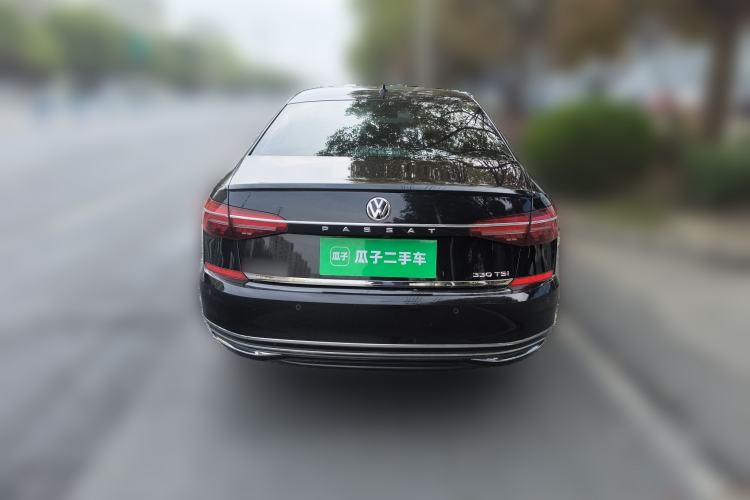 Used Volkswagen Passat 2019 330TSI Luxury Edition China VI Standard
