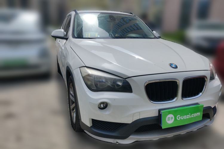 Used BMW X1 2014 sDrive18i Fashion Model Front Right 45 Deg