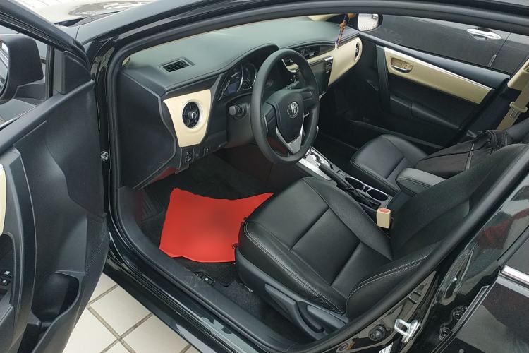 Used Toyota Corolla 2017 Revised Version 1.2T S-CVT GL Left Front Seat