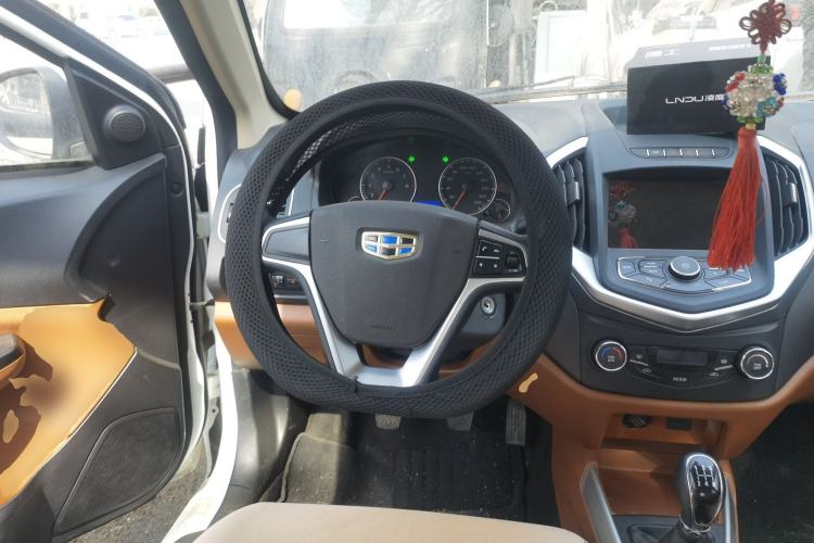 Used Geely Auto Diamond 2016 1.5L Manual Elite Version China IV Standard